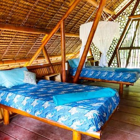 Southern Mentawai Outpost Hotel Sibigau Island Ngoại thất bức ảnh